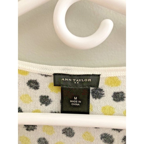 Ann Taylor Womens Short Sleeve Button Up Cardigan Lightweight Polkadot, Medium - Picture 4 of 6